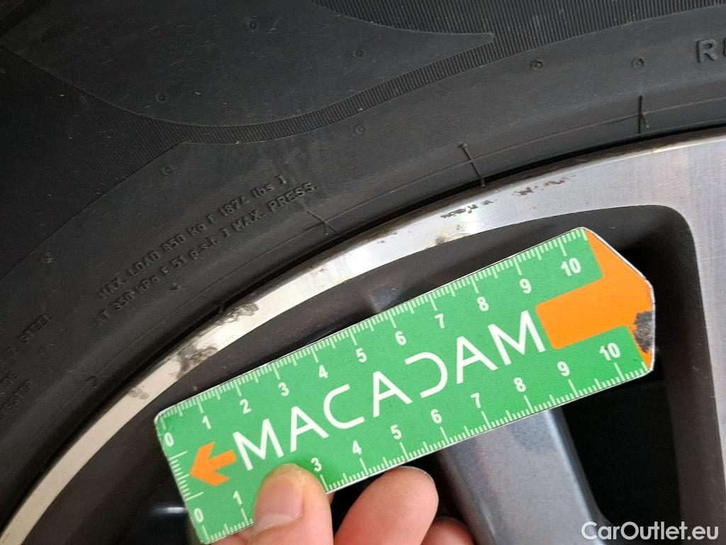  Peugeot  3008 PEUGEOT  / 2020 / 5P / SUV BlueHDi 130 S&S EAT8 Allure Pack #20