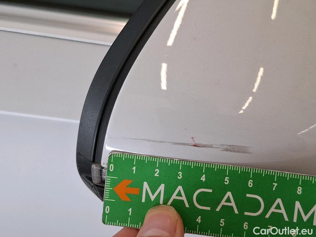  Mercedes  A-Klasse MERCEDES-BENZ Classe A Compact / 2018 / 5P / Berline A 180 d Business Line 8G-DCT #42