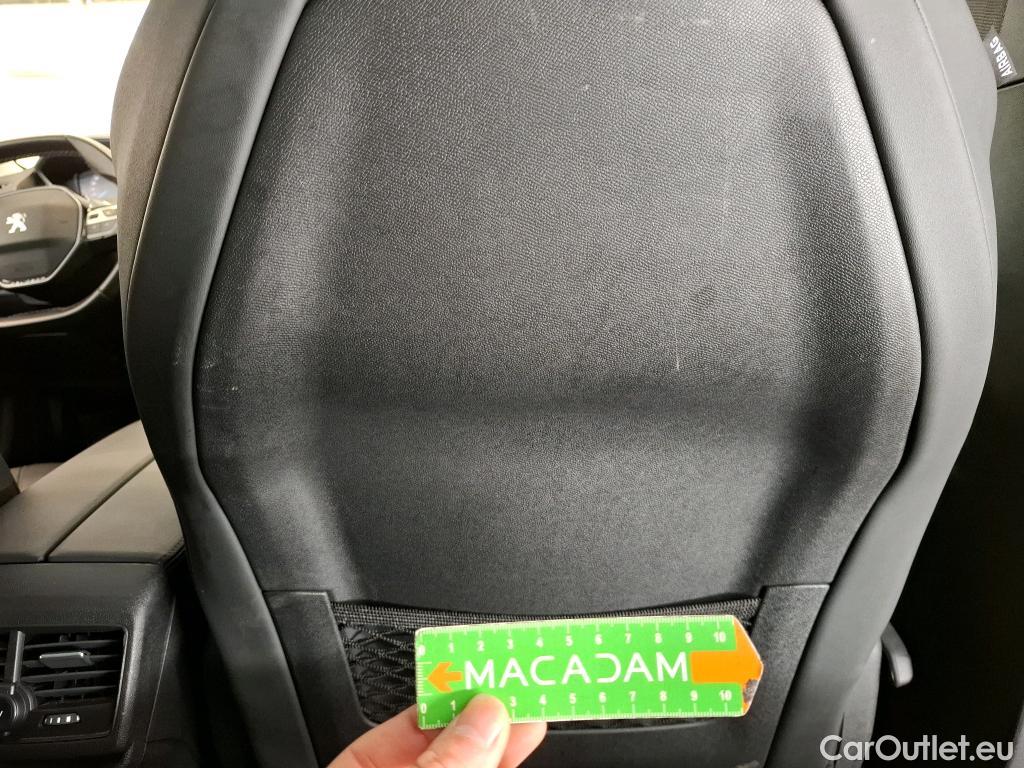  Peugeot  3008 PEUGEOT  / 2020 / 5P / SUV BlueHDi 130 S&S EAT8 Allure Pack #44