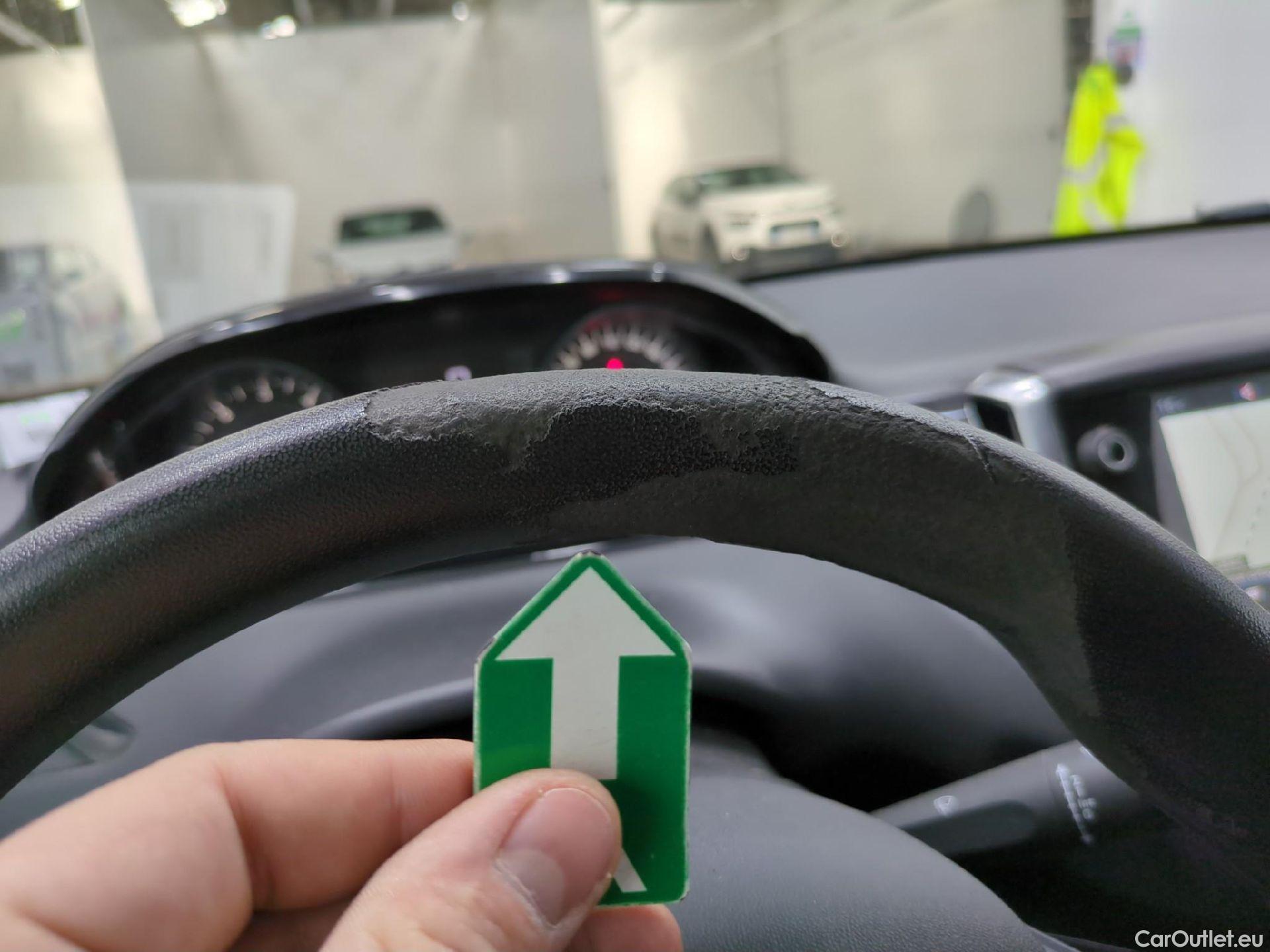  Peugeot  208  Affaire Premium Pack 1.5 HDi 100CV BVM5 E6dT #2