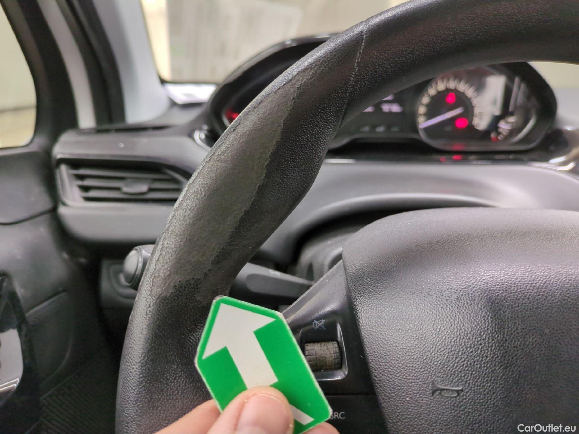  Peugeot  208  Affaire Premium Pack 1.5 HDi 100CV BVM5 E6dT #3