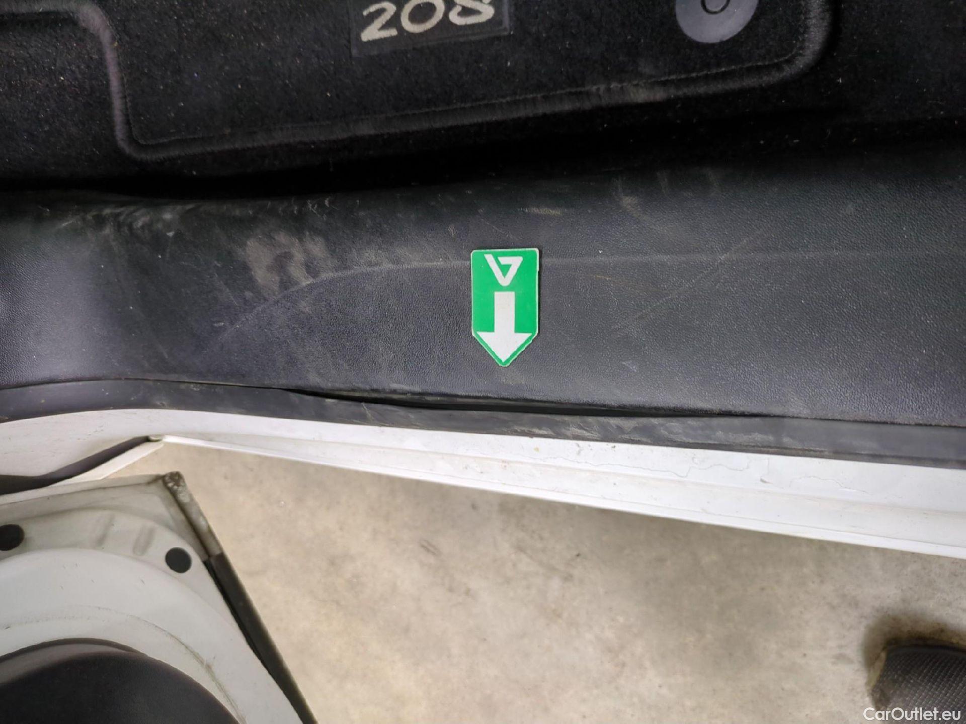  Peugeot  208  Affaire Premium Pack 1.5 HDi 100CV BVM5 E6dT #6