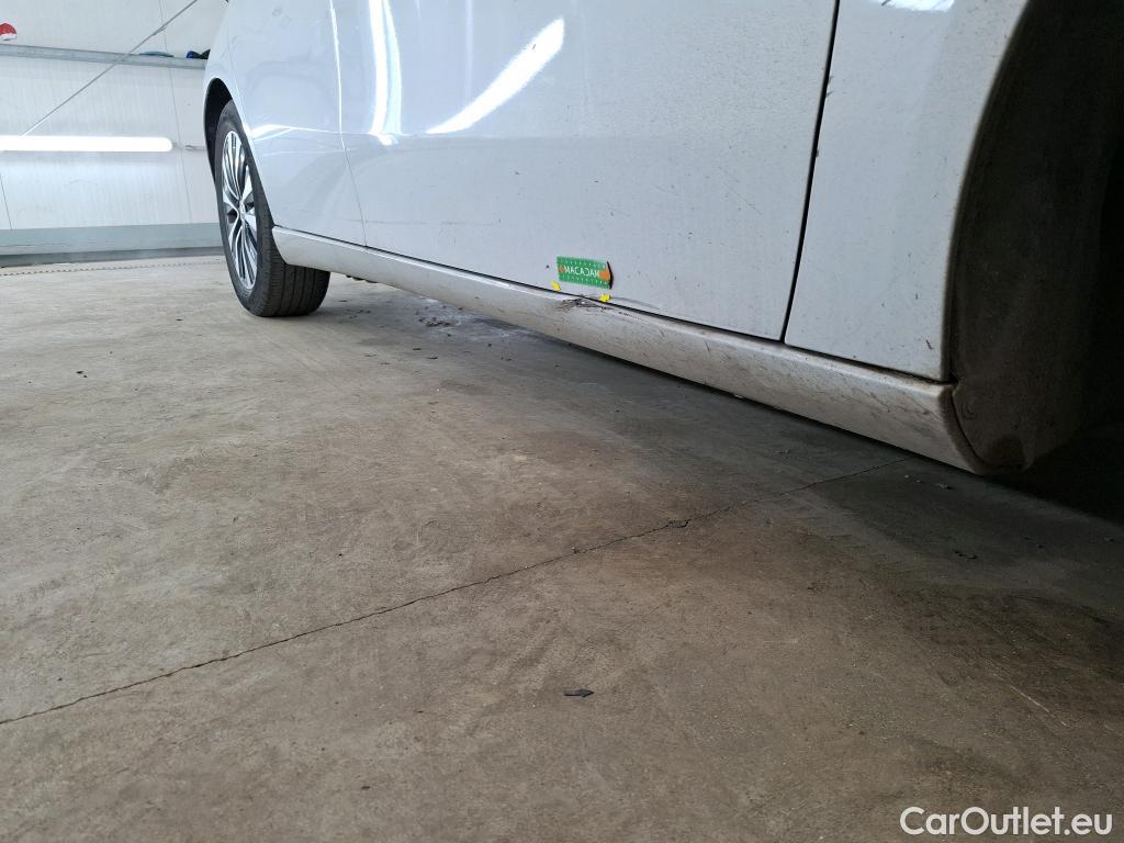  Mercedes  A-Klasse MERCEDES-BENZ Classe A Compact / 2018 / 5P / Berline A 180 d Business Line 8G-DCT #23