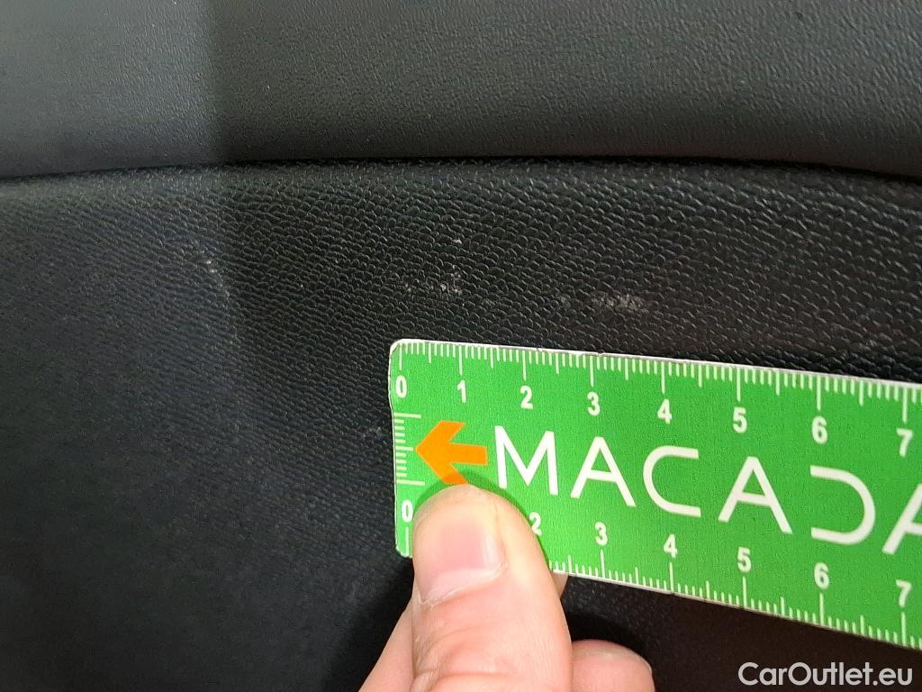  Peugeot  3008 PEUGEOT  / 2020 / 5P / SUV BlueHDi 130 S&S EAT8 Allure Pack #46