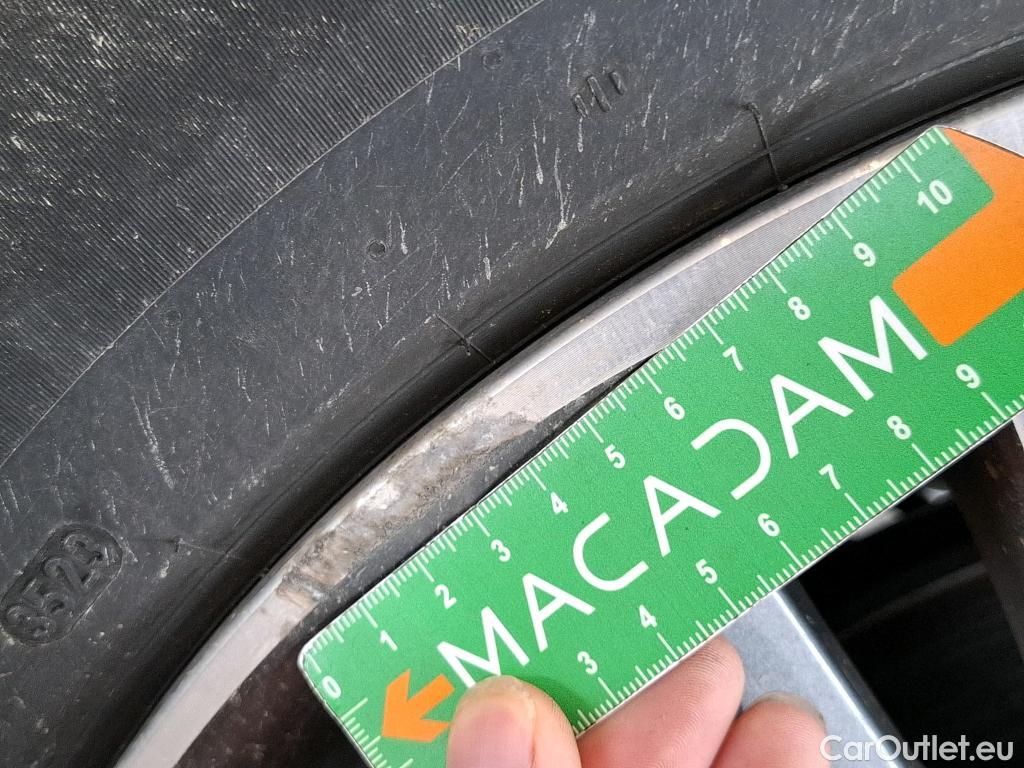  Peugeot  3008 PEUGEOT  / 2020 / 5P / SUV BlueHDi 130 S&S EAT8 Allure Pack #71