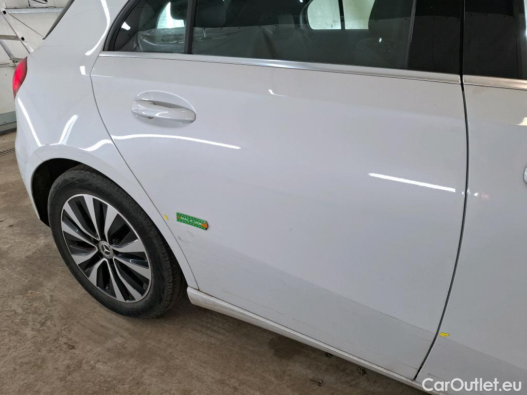  Mercedes  A-Klasse MERCEDES-BENZ Classe A Compact / 2018 / 5P / Berline A 180 d Business Line 8G-DCT #43