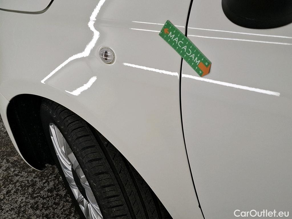  Fiat  500 FIAT   2015 3P Berline Hybrid 1.0 BSG 70 ch Dolcevita #5