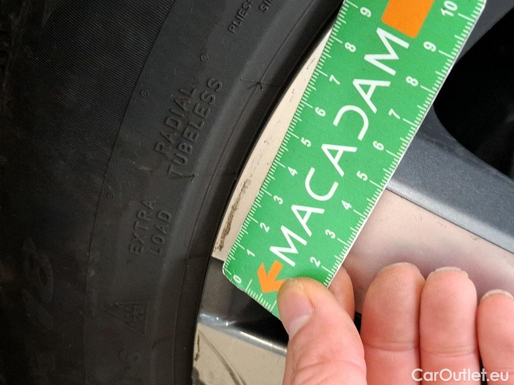  Peugeot  3008 PEUGEOT  / 2020 / 5P / SUV BlueHDi 130 S&S EAT8 Allure Pack #23