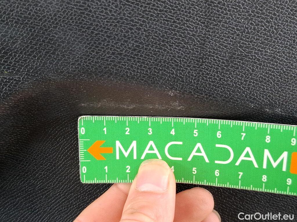  Peugeot  3008 PEUGEOT  / 2020 / 5P / SUV BlueHDi 130 S&S EAT8 Allure Pack #55