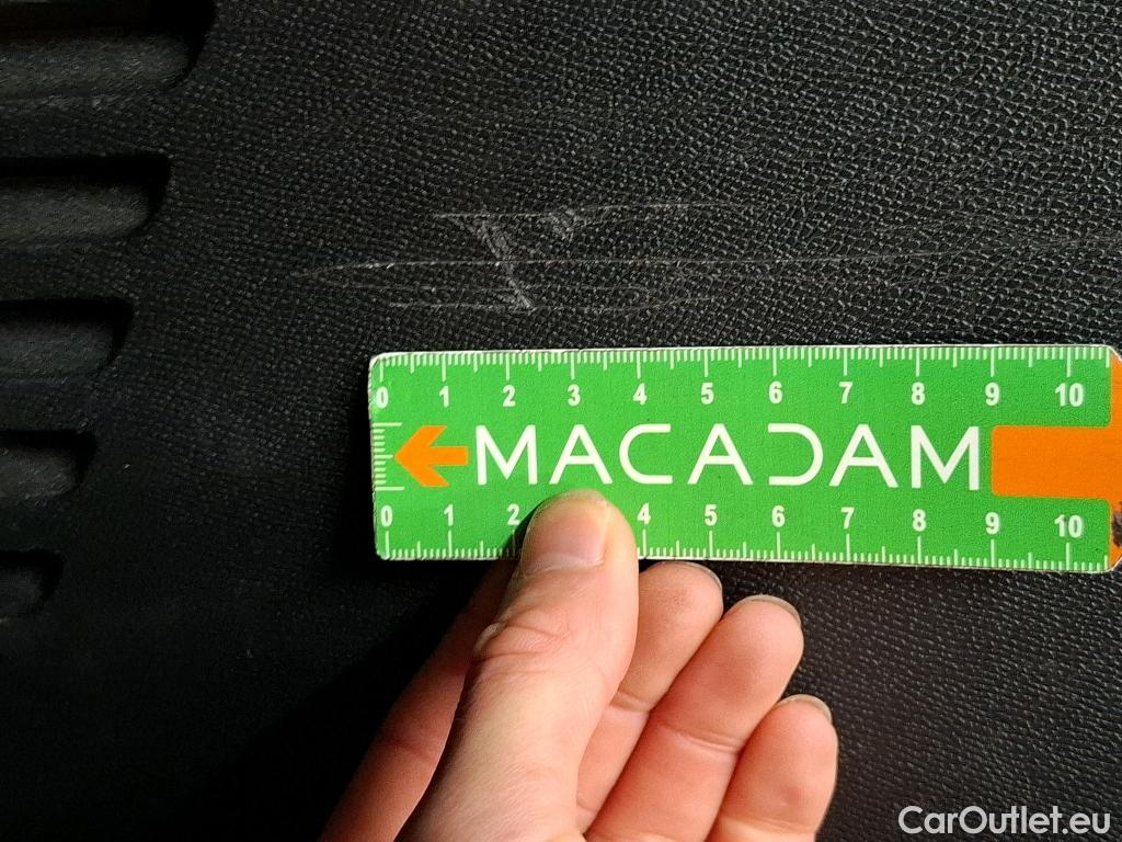  Peugeot  3008 PEUGEOT  / 2020 / 5P / SUV BlueHDi 130 S&S EAT8 Allure Pack #49