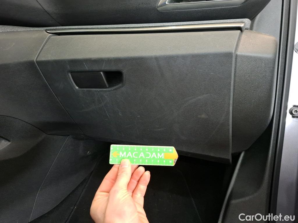  Peugeot  3008 PEUGEOT  / 2020 / 5P / SUV BlueHDi 130 S&S EAT8 Allure Pack #38