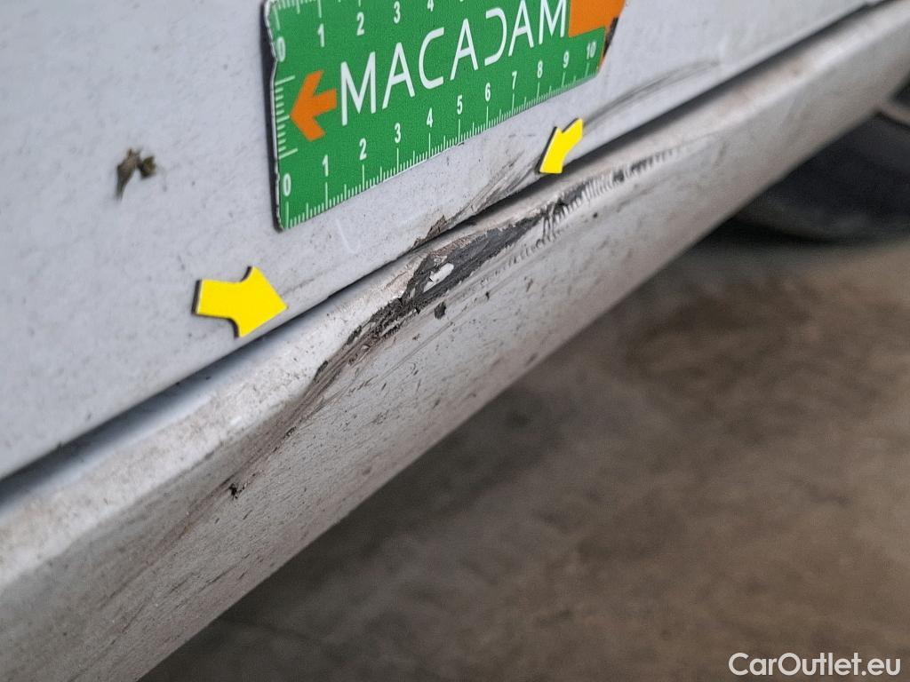  Mercedes  A-Klasse MERCEDES-BENZ Classe A Compact / 2018 / 5P / Berline A 180 d Business Line 8G-DCT #24