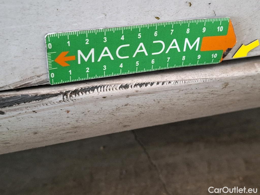  Mercedes  A-Klasse MERCEDES-BENZ Classe A Compact / 2018 / 5P / Berline A 180 d Business Line 8G-DCT #27