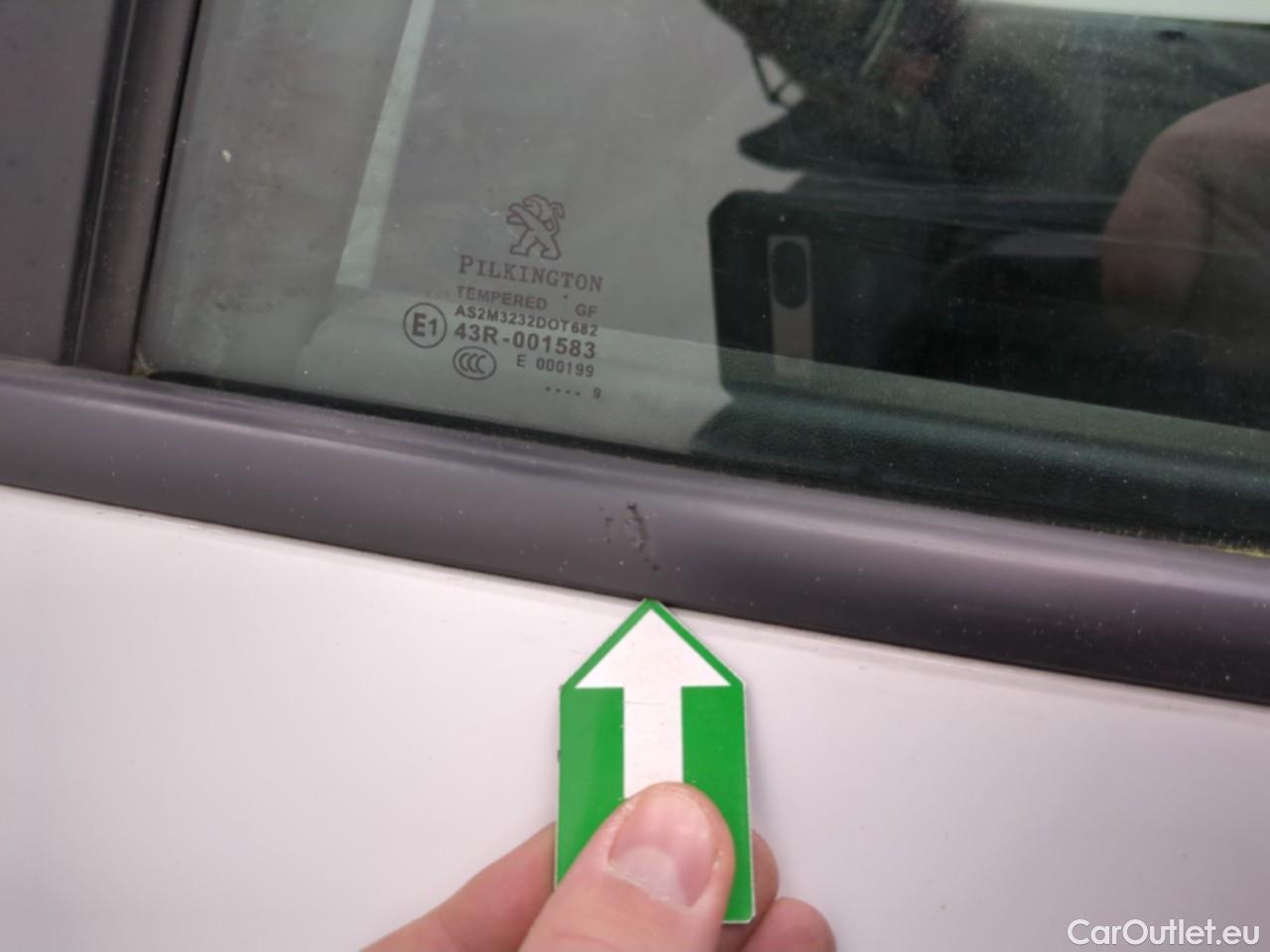  Peugeot  208  Affaire Premium Pack 1.5 HDi 100CV BVM5 E6dT #60