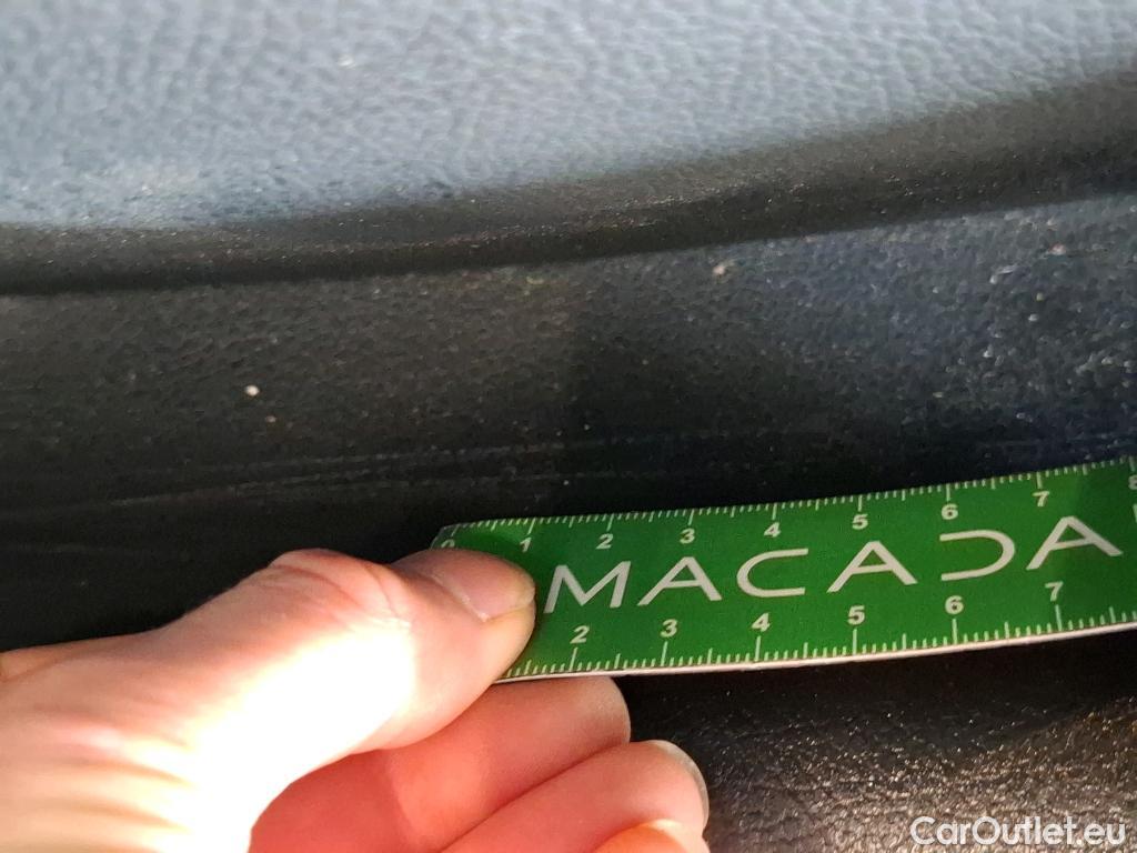  Mercedes  A-Klasse MERCEDES-BENZ Classe A Compact / 2018 / 5P / Berline A 180 d Business Line 8G-DCT #33