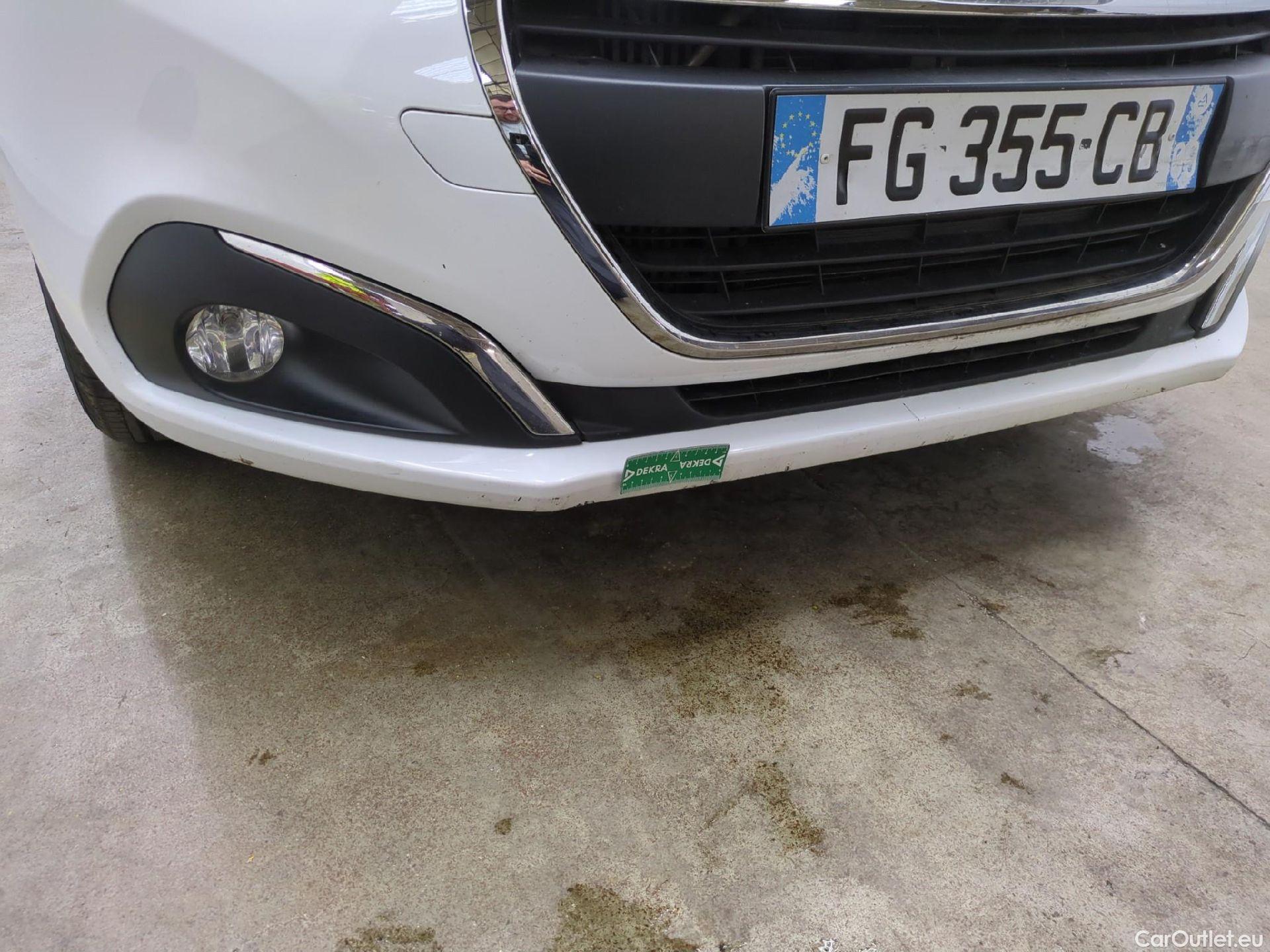  Peugeot  208  Affaire Premium Pack 1.5 HDi 100CV BVM5 E6dT #35