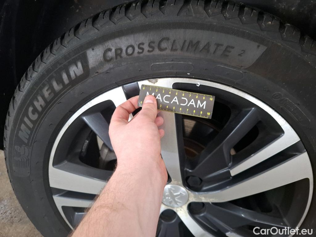  Peugeot  3008  GT Line 1.2 PureTech 130CV BVM6 E6d #47