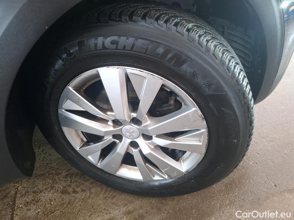  Peugeot  3008  Active Business 1.5 HDi 130CV BVA8 E6d #15