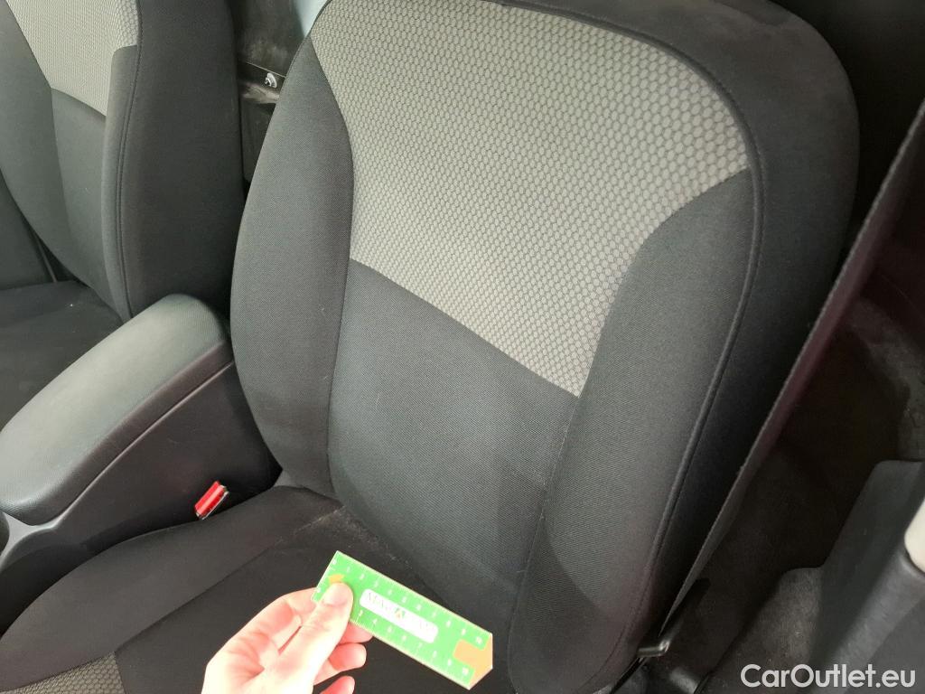  Renault  Kangoo  Express Extra (Série Spéciale) 1.5 dCi 90CV BVM5 E6 #32