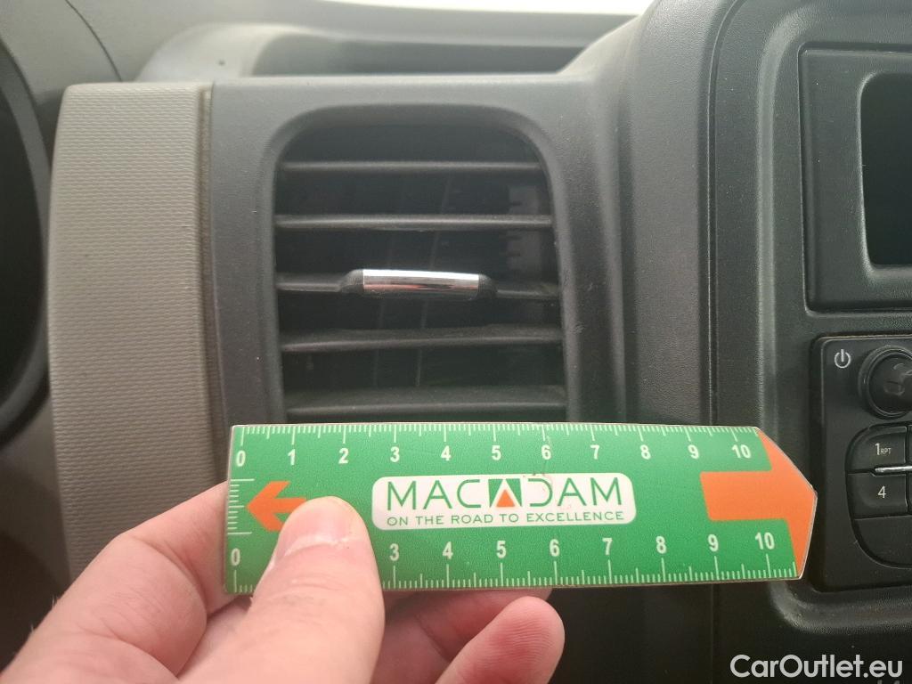  Renault  Trafic RENAULT  VU 4p Fourgon CA CF L1H1 1000 dCi 120 E6 #23