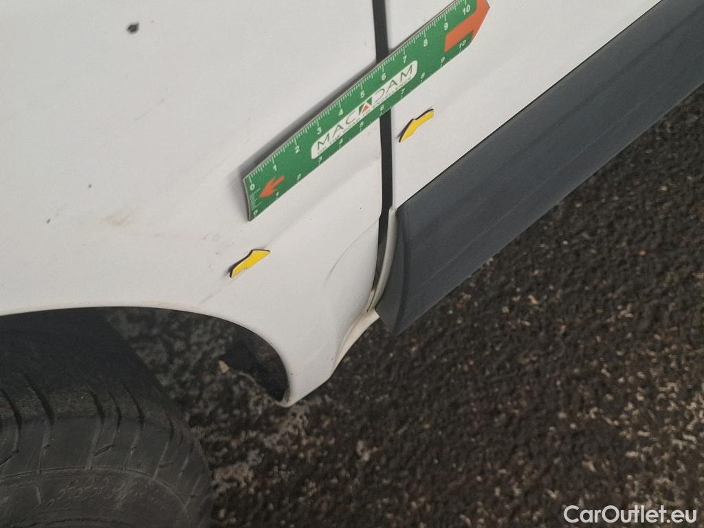  Renault  Trafic RENAULT  VU 4p Fourgon CA CF L1H1 1000 dCi 120 E6 #3