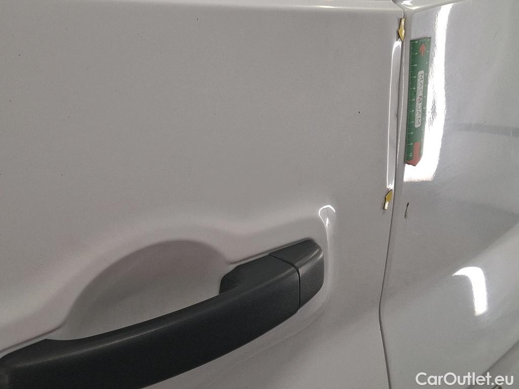  Renault  Trafic RENAULT  VU 4p Fourgon CA CF L1H1 1000 dCi 120 E6 #17