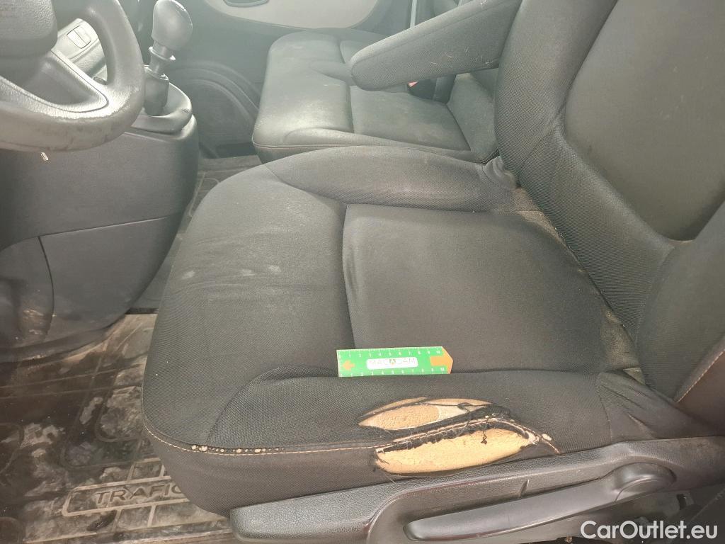  Renault  Trafic RENAULT  VU 4p Fourgon CA CF L1H1 1000 dCi 120 E6 #10