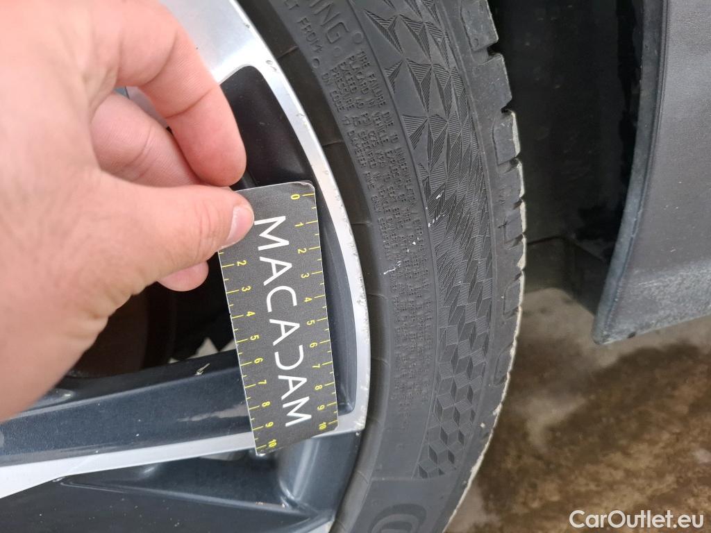  Peugeot  308 PEUGEOT  SW / 2021 / 5P / Break BlueHDi 130 EAT8 ALLURE PACK #52