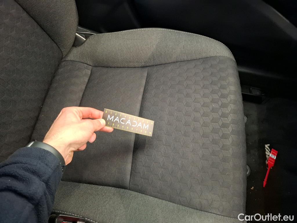  Toyota  Yaris TOYOTA  Hybride / 2019 / 5P / Berline Hybride 116h France Business Stage Acad #27