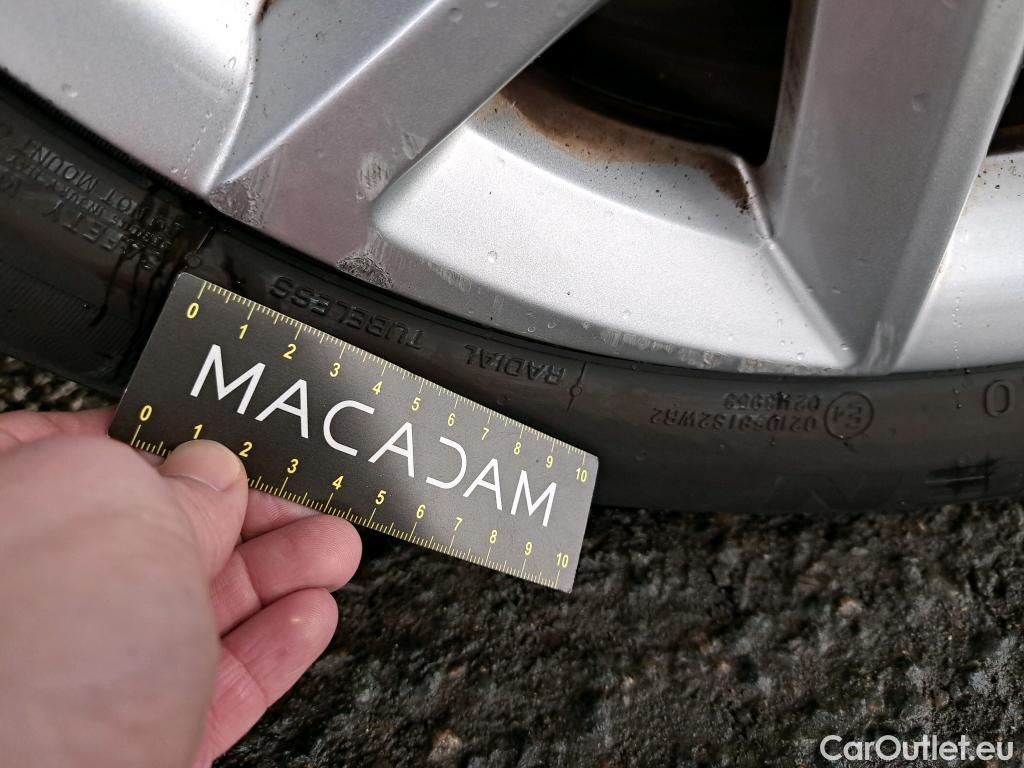  Seat  Leon SEAT  / 2020 / 5P / Berline 1.0 TSI 110 S&S Style Business #9