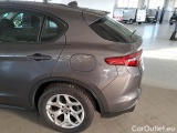  Alfa Romeo   STELVIO ALFA ROMEO / 2017 / 5P / SUV 2.2 TURBO DIESEL 190CV BUSINESS AT8 Q4 #88
