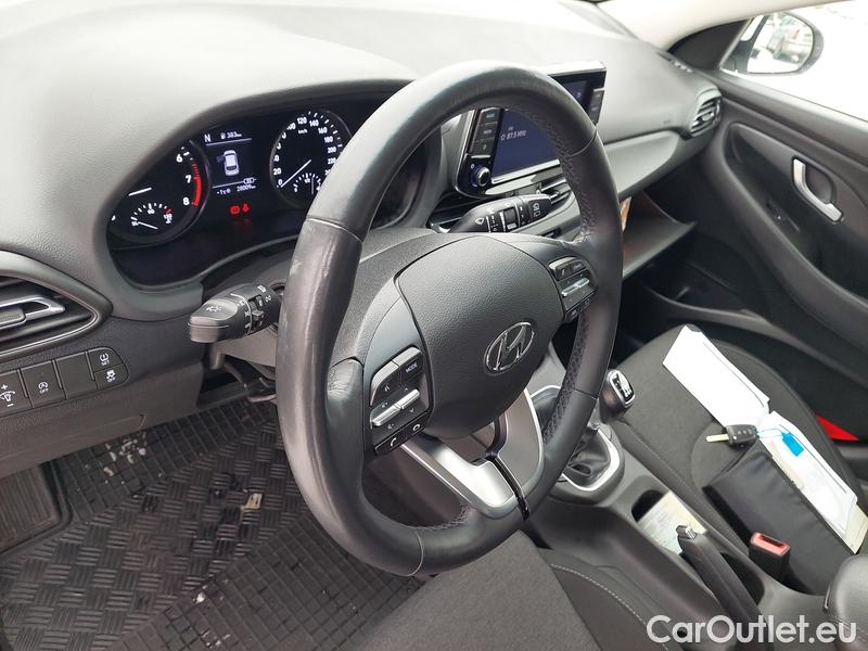  Hyundai  i30   cw (PD)(2017->)  kom.1.5T-GDI Smart 5d #9