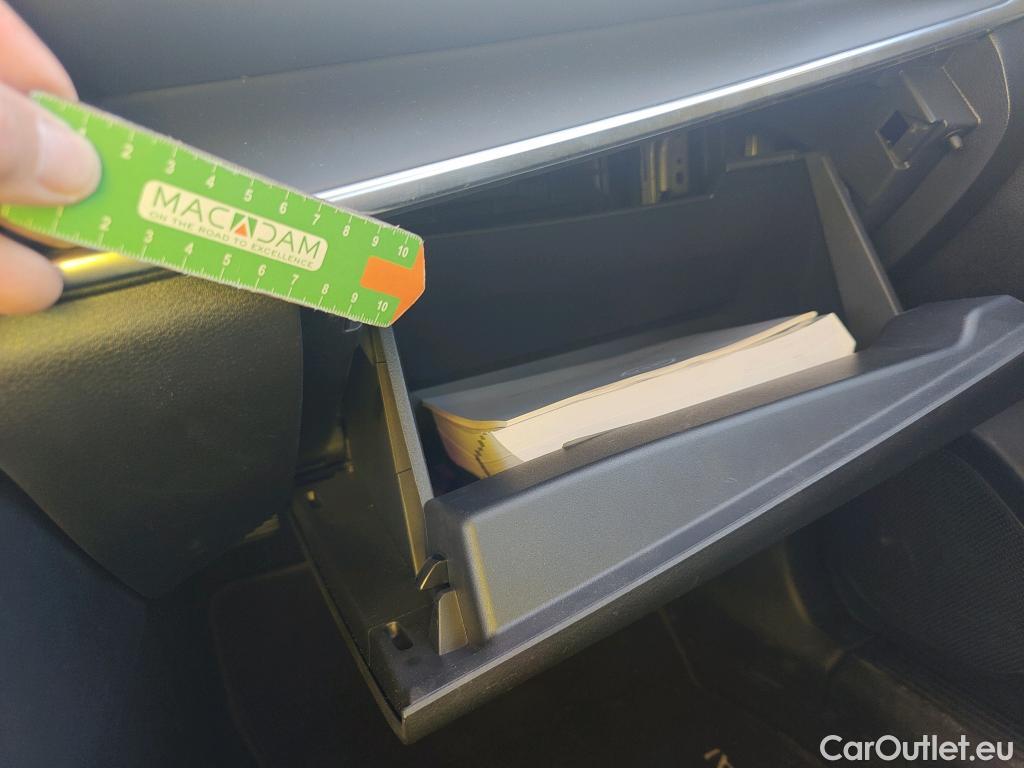  Land Rover  Discovery NISSAN QASHQAI / 2021 / 5P / todoterreno DIG-T 103kW (140CV) mHEV 4x2 Acenta #1