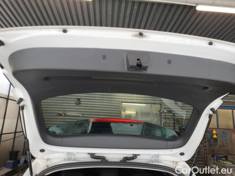  Hyundai  i30   cw (PD)(2017->)  kom.1.0TGDI 120 Comfort #11