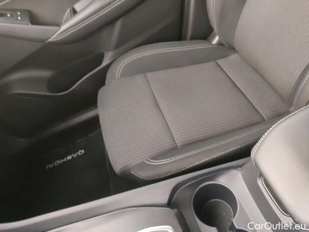  Land Rover  Discovery NISSAN QASHQAI / 2021 / 5P / todoterreno DIG-T 116kW (158CV) mHEV Xtronic Acenta (AC9) #1