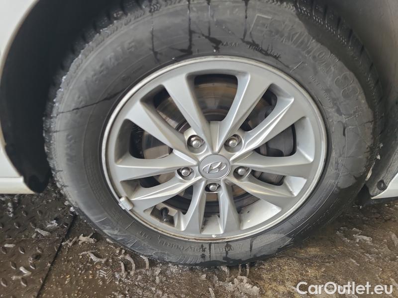  Hyundai  i30   cw (PD)(2017->)  kom.1.0TGDI 120 Comfort #19