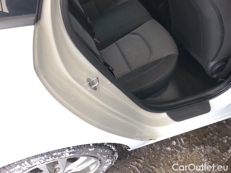  Hyundai  i30   cw (PD)(2017->)  kom.1.0TGDI 120 Comfort #17