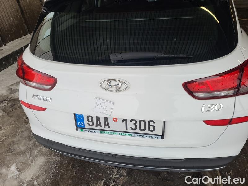  Hyundai  i30   cw (PD)(2017->)  kom.1.0TGDI 120 Comfort #14