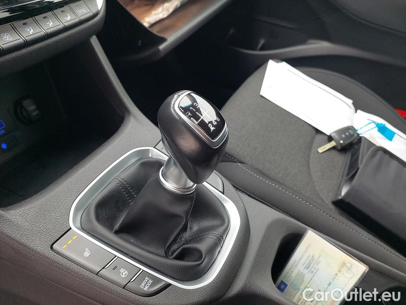  Hyundai  i30   cw (PD)(2017->)  kom.1.5T-GDI Smart 5d #10