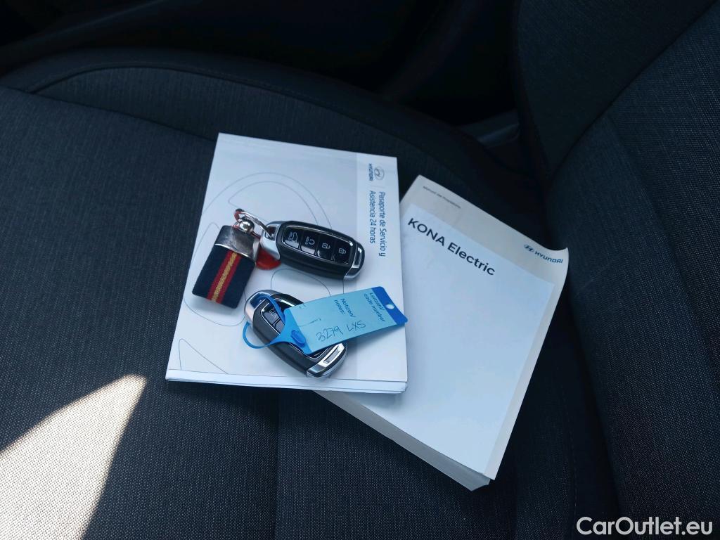  Land Rover  Discovery HYUNDAI Kona / 2020 / 5P / todoterreno 100kW EV Maxx #2