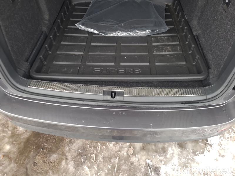  Skoda  Superb  Combi (3V5)(2015) Sup.C.FL2.0TDI 110 Style AT #12