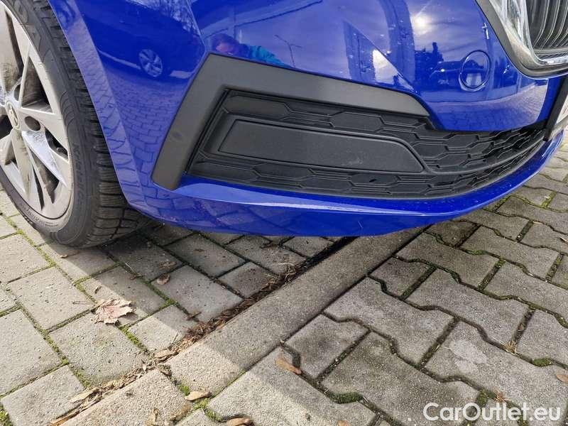  Skoda  Octavia  Lim. (NX3)(2020) Oct.2.0TDI 110 Ambition 4WD AT #7