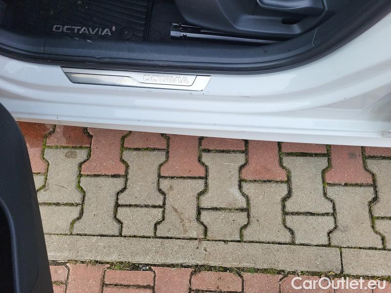  Skoda  Octavia  Combi (NX3)(2020) Oct.Combi 2.0TDI 110 Style AT #11