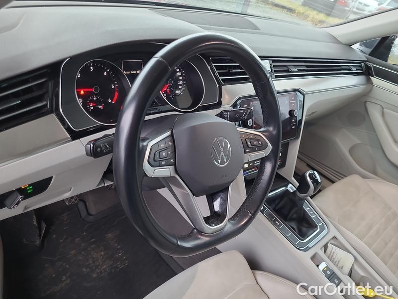  Volkswagen  Passat  7 (2014) Pas.Var.2.0TDI 110 Elegance #6