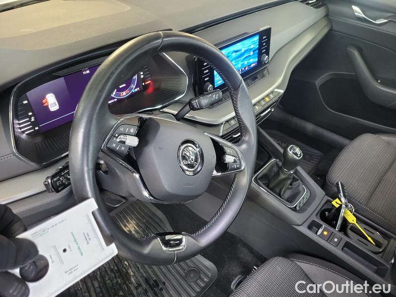  Skoda  Octavia  Lim. (NX3)(2020)  1.5TSI 110 Ambition 5d #14