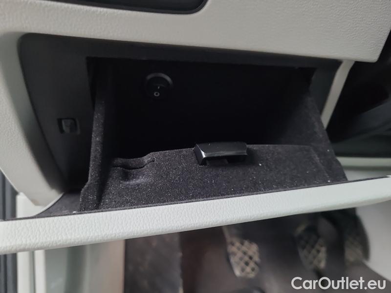  Volkswagen  Passat  7 (2014) Pas.Var.2.0TDI 110 Elegance #10