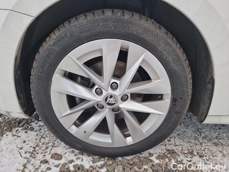  Skoda  Octavia  Lim. (NX3)(2020)  1.5TSI 110 Ambition 5d #2