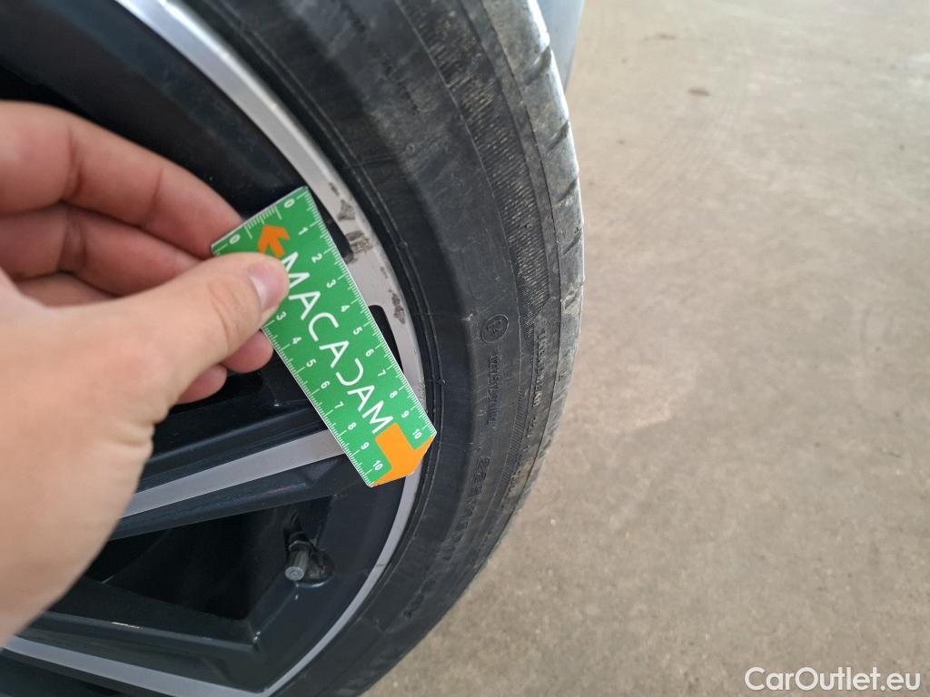  Bmw  Serie 2 BMW Série 2 Gran Coupé / 2019 / 4P / Berline 220D AUTO Business Design #25