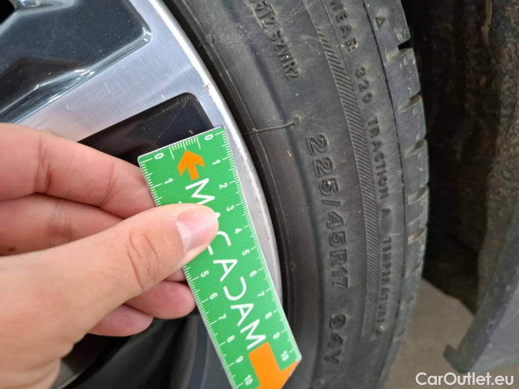  Bmw  Serie 2 BMW Série 2 Gran Coupé / 2019 / 4P / Berline 220D AUTO Business Design #19