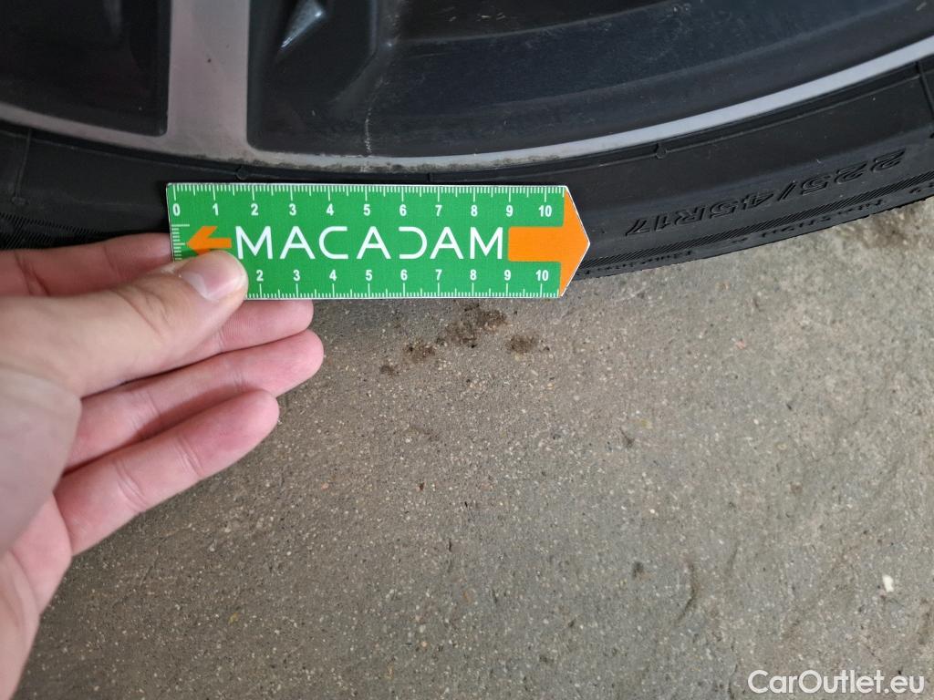  Bmw  Serie 2 BMW Série 2 Gran Coupé / 2019 / 4P / Berline 220D AUTO Business Design #14